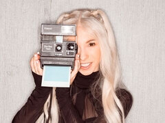 Csodálatos, Anális szex, Szőke, Cumizás, Kutya póz, Kézimunka, Maszti, Játékszerek