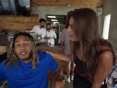 18, Velik kurac, Črnke, Fafanje, Rjavolaska, Oblečena, V javnosti, Najstnice