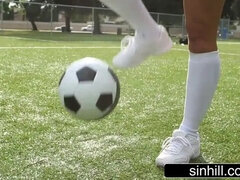 Velike joške, Blondinka