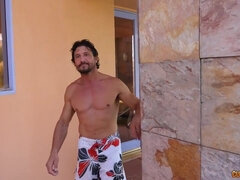 Velika rit, Velik kurac, Rjavolaska, Globoko grlo, Kosmate, Hd