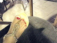 Amador amadora, Pés, Mulher dominante, Sexo com pé, Namorada, Ao ar livre cartaz de rua outdoor