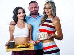 Grosser arsch, Grosser schwanz, Grosse titten, Blasen, Hundestellung, Frau frau mann