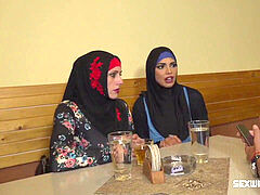 Amatør, Arabisk, Pik sutte, Tjekke, Håndjob, Ældre kvinde, Mor jeg gerne vil kneppe, Fisse