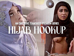 Stor kukk, Kukk suging, Brunette, Sperm skott, Naken, Tabu