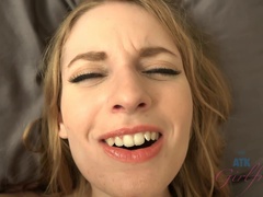 Amatorka, Blondynka, Stopy, Obciąganie stopami, Dziewczyna, Cipka, Wysoki, Cycki