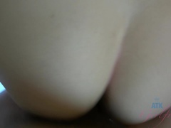 Enthousiasteling, Bruinharig, Voetbeurt, Vriendin, Doordringend, Kut duiken, Tieten likken, Vibrator