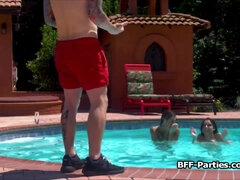 Amatör, Stor kuk, Bystig, Fyrkant, Party, Pool, Pov, Verklighet