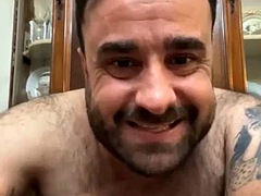 흑갈색 머리, 게이, 이탈리아인