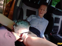 お尻, フェラチオ, 車, イマラチオ, 指いじり, キス, 裸, オマンコ