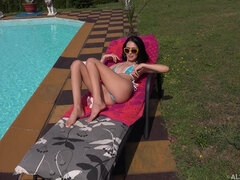 Amatéři, Velké kozy, Šílené, Venku, Bazén, Různé pohledy, Pička, Kozičky