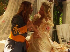 Verga grande, Rubia, Vestido, Flexible, Lamidas, Coño, Medias largas, Clasico