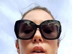 Stora tuttar, Dildo, Blottande, Utomhus, Offentlig, Tuttar, Leksaker, Webb kamera