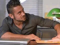 Stora tuttar, Avsugning, Brunett, Snopp, Fetisch, Handjobb, Latex, Kontor