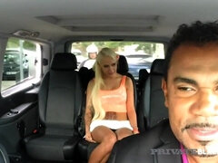 Veľké péro, Čierne, Blondína, Kuřba, Hlboký orál, Honění, Masáž, Tetovanie