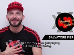 Grosser arsch, Grosse titten, Blondine, Blasen, Aufs gesicht abspritzen, Latina, Flotter dreier, Titten