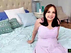 Sucer une bite, Brunette brune, Doigter, Branlette thaïlandaise