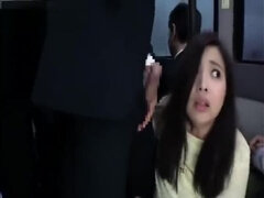 Asiatisch, Blasen, Aufs gesicht abspritzen, Fingern, Japanische massage, Milf, Öffentlich