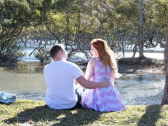 Grote kont, Grote lul, Grote mammen, Pijpbeurt, Hondjeshouding, Buiten, Roodharige vrouw