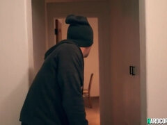 Grosser arsch, Grosser schwanz, Grosse titten, Braunhaarige, Aufs gesicht abspritzen, Behaart, Hd, Milf