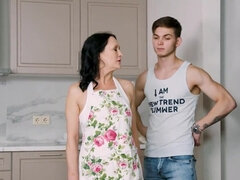 Baben, Dildo, Fingering, Granny, Mogen, Fitta, Rysk, Hängbröst