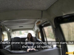 Leie, In den arsch, Blasen, Auto, Aufs gesicht abspritzen, Lecken, Im freien, Muschi