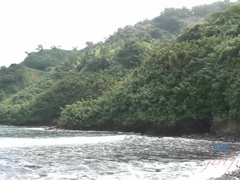 Rumpa, Strand, Brunett, Klänning, Fingering, Fotjobb, Handjobb, Pov