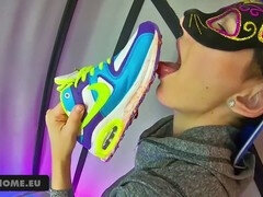 Πόδια, Γλείψιμο