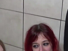 18 let, Sperma v puse, Fetiš, Gangbang, Skupina, Orgie, Teenka, Záchod