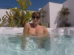 Velike joške, Ženska, Domaci pornič, Zunaj, Muco, Kratki lasje, Solo, Podvodna