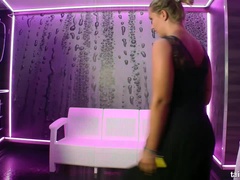 Rumpa, Blondin, Fetisch, Mellanrasig, Naturlig, Naturliga tuttar, Party, Våt