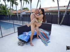 Amerikansk, Asiatisk, Rumpa, Avsugning, Brunett, Liten och nätt, Rakad, Tuttar