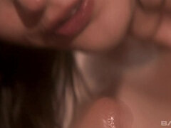 Anaali, Ruskeahiuksinen, Kermakakku