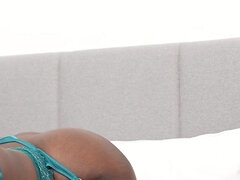 Afrykański, Duży tyłek, Duże cycki, Czarny, Obciąganie, Puma, Wytrysk do ust, Mamuśka