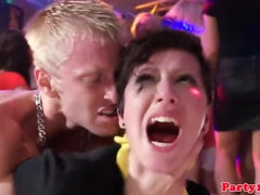 Amatoriale, Grande cazzo, Bionda, Doppia penetrazione, Gruppo, Masturbazione, Tette naturali, Rossa