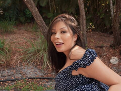 큰 엉덩이, 큰 가슴, 셀카, 공개적인