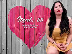 Pik sutte, Brunette, Sædskud, Latinsk, Udendørs, Offentlig, Realitet, Spansk