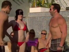 Avsugning, Doggystyle, Gangbang, Grupp, Milf, Swingers