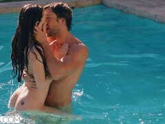 Popó, Cumizás, Gesztenyebarna, Kutya póz, Szőrös, Kézimunka, Tini