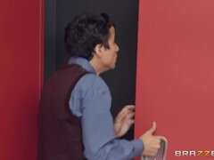 Tyłek, Duże cycki, Czarny, Kutas, Latynoska, Krótkie włosy, Hiszpański, Tatuaż