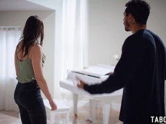 Stor pik, Pik sutte, Brunette, Pik, Hårdt, Hd, Imellem racer, Kone