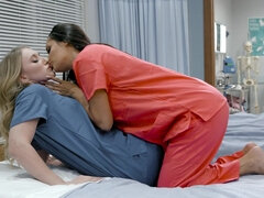 Блондинки, Брюнетки, Пальцем, Хд, Лесбиянка, Лизание, Сиськи, Униформа