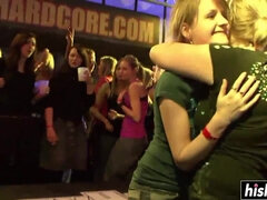 Leie, Grosse titten, Blondine, Braunhaarige, Gruppe, Rotschopf