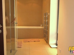 Arabi, Perse, Suihinotto, Hotelli, Selkäsauna, Suihku, Tissit, Tirkistelijä