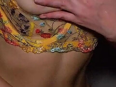 18, Stor røv, Stor pik, Sædskud, Håndjob, Pov, Ridning, Teenager