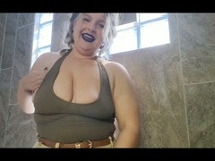 Desperate plus-size housewife gets creamed while battling constipation