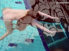 Strand, Öffentlich, Rotschopf, Erotischer film, Titten, Unter wasser