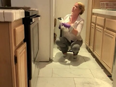 Leie, Grosser schwanz, Grosse titten, Blasen, Besamung, Schwanz, Aufs gesicht abspritzen, Milf