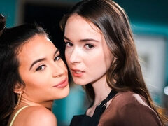 Velké kozy, Prstění, Lesbické, Výprask, Spodní prádlo, Pička, Vyhublá, Teenka