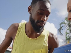 Perse, Tyttö, Musta, Suihinotto, Mummo, Rankka, Sekarotuinen, Raha