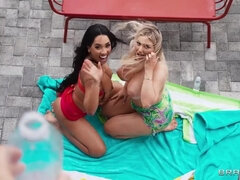 Baben, Stor stjärt, Stor kuk, Blondin, Bystig, Hardcore, Fitta, Verklighet